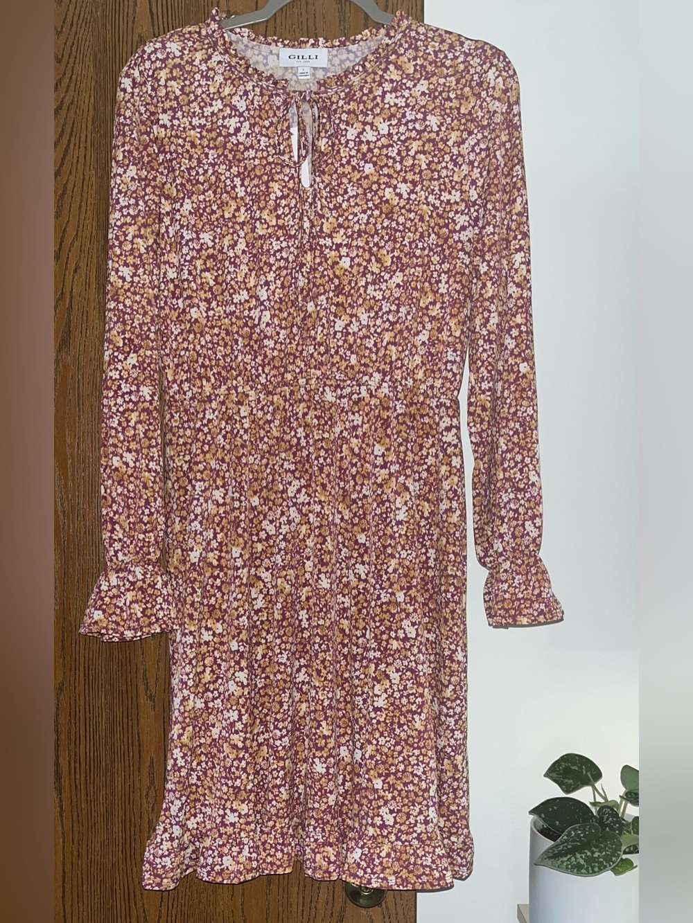 NWT GILLI Floral Ditsy Peasant Dress L